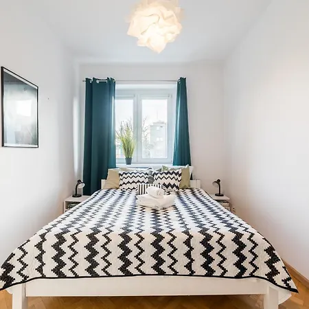 Апартаменты Hetmanska Spacious Познань